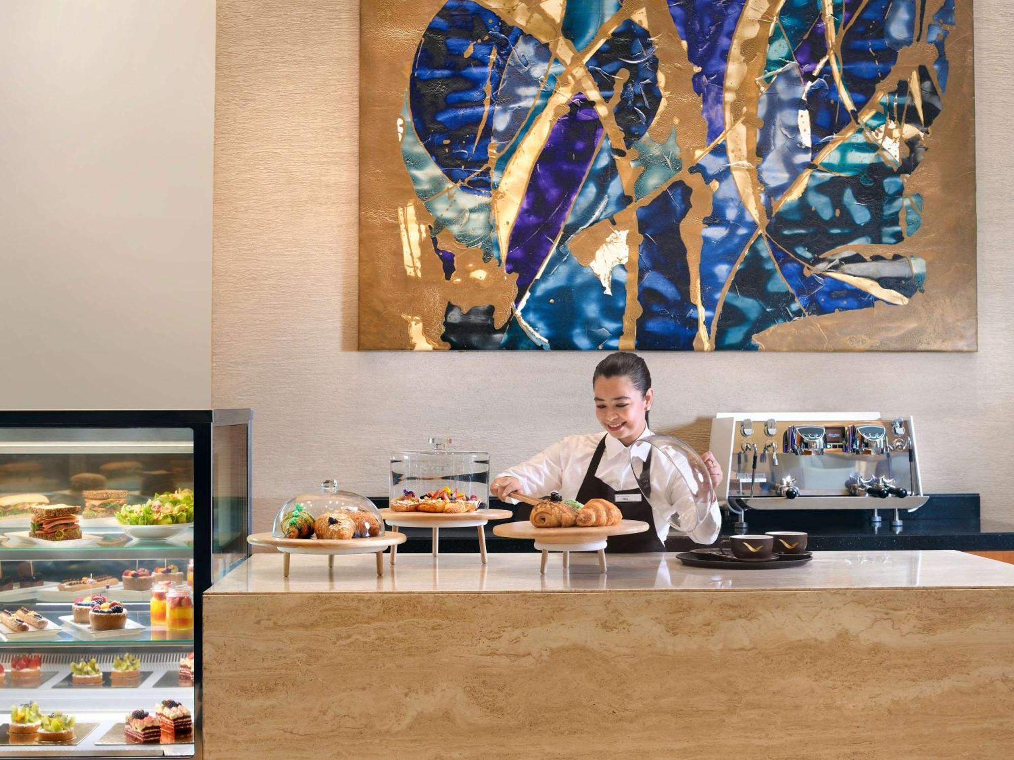 Moevenpick Hotel Jumeirah Beach Дубай Екстер'єр фото The Coffee Bar