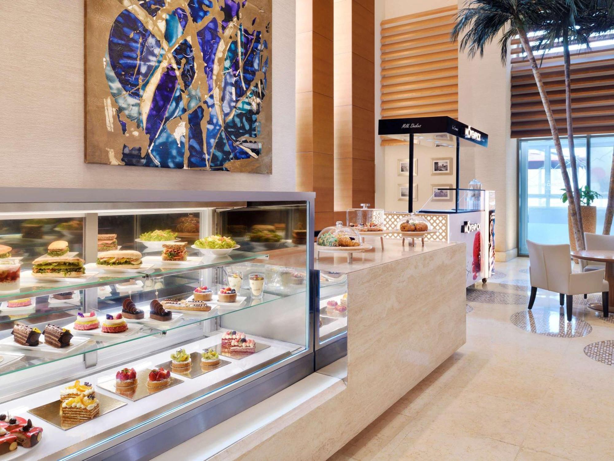 Moevenpick Hotel Jumeirah Beach Дубай Екстер'єр фото The Café