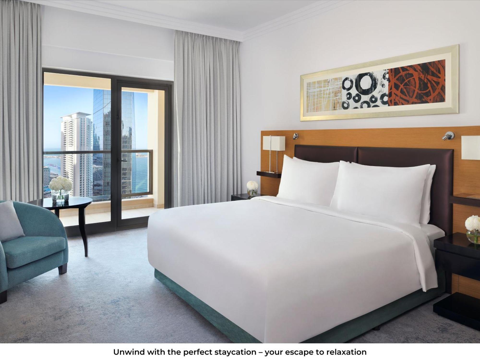 Moevenpick Hotel Jumeirah Beach Дубай Екстер'єр фото A bedroom at the hotel